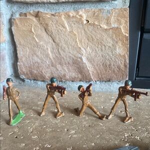 1930s Toy Barclay Manoil Vintage Antique Metal Soldiers set of 4